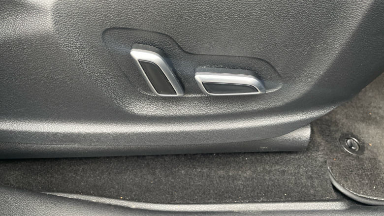 MG Hs 1.5 T-GDI Exclusive 5dr Petrol Hatchback